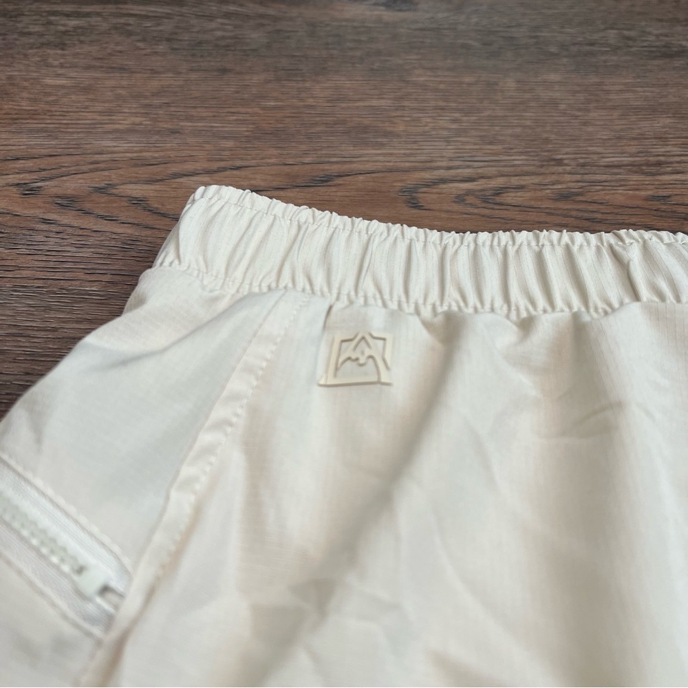 Avalanche Athletic Cream Skirt with Pockets Size Small - Picture 4 of 6